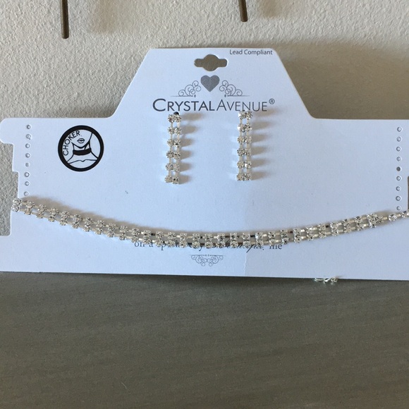 Crystal style choker and earring set - Picture 1 of 3